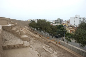 die Huaca Pucllana mitten in Lima
